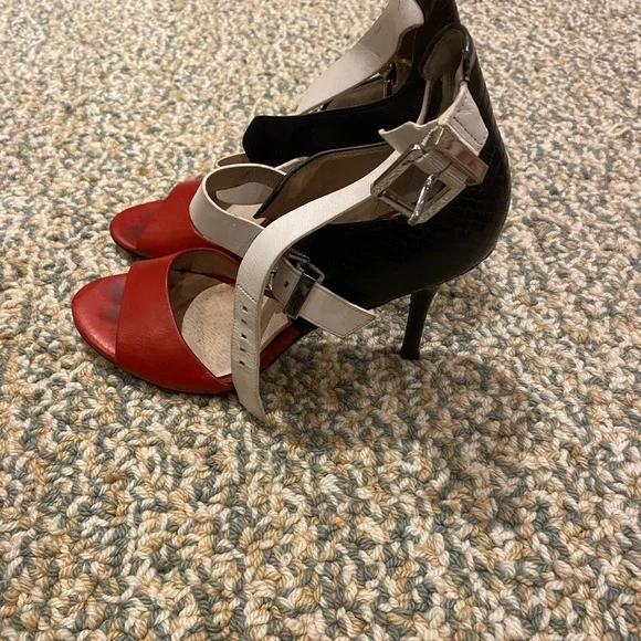 Designer - Picture 2 of 3